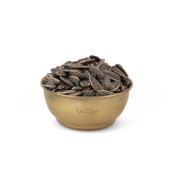 تخمه آفتابگردان دور سفید خال نمک