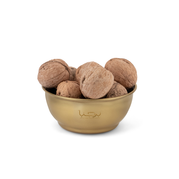 گردو با پوست خارجی